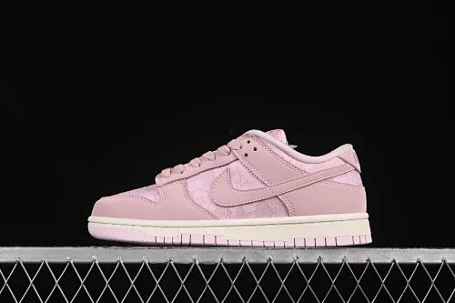 All Categories Nk SB Dunk Series Nk SB Dunk Low Low-top sneakers Nike SB Dunk Low "Regal Pink" contains girly low-top casual sneakers HJ5870-600